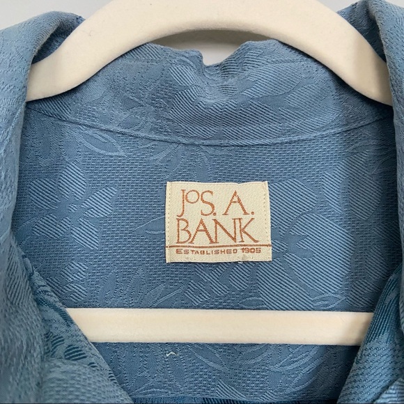 Jos A Bank Vintage Blue Floral Button Down Blouse - Picture 4 of 4